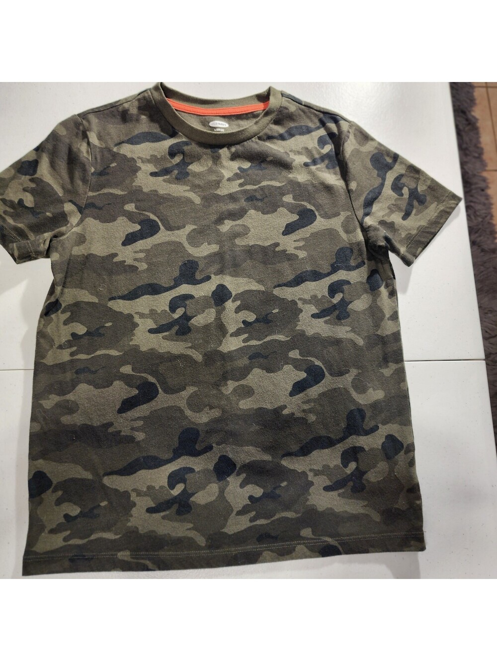 Old Navy Boys Camouflage Green Black T-Shirt L (10-12) Crew Neck Short Sleeve